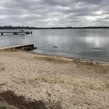 Strandnahe 3-zimmer Direkt Am Yachthafen * Kiel